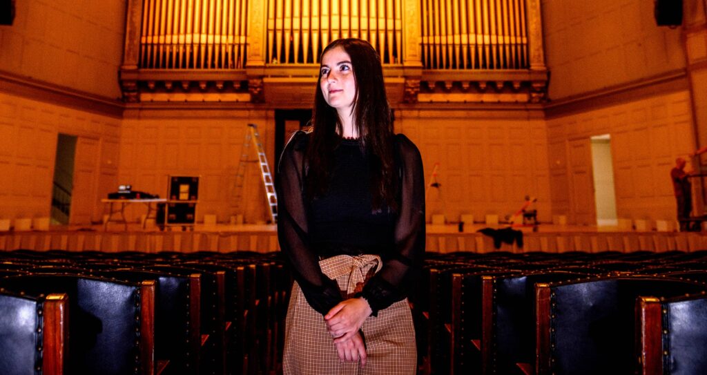 Experiential Ops Hero Woman BSO